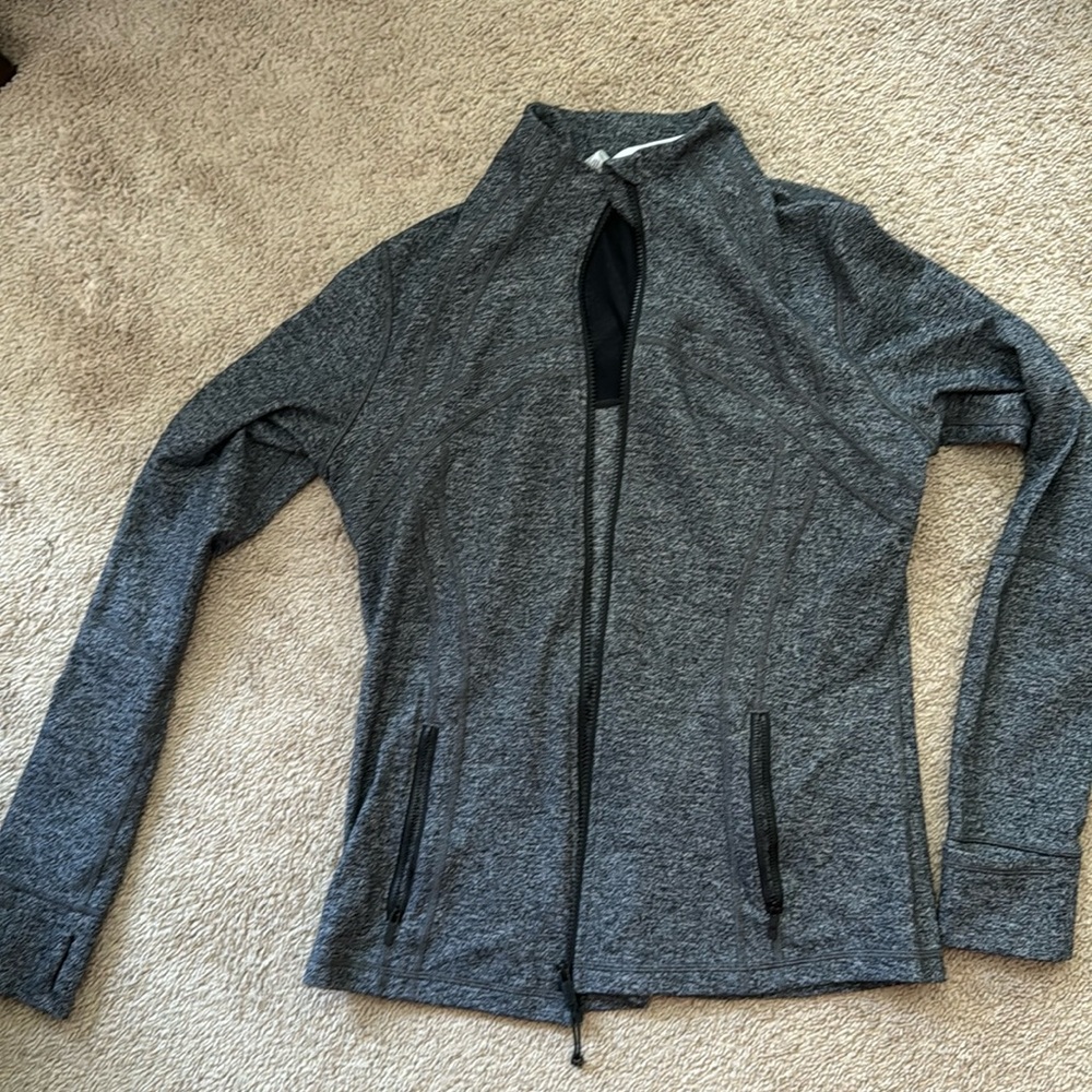 Lululemon Define zip up jacket. Like new. Size 14